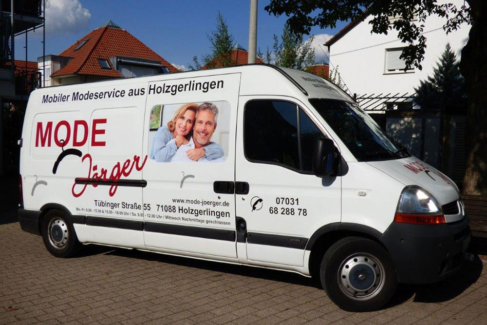 Mobiler Bekleidungs-Verkauf von MODE Jörger
